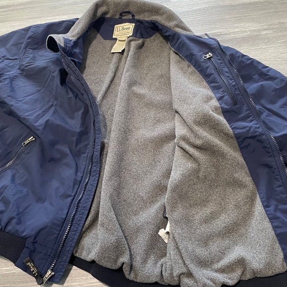 L.L.Bean Navy Men's Warm-Up Jacket with Gray Inner Fleece Lining & Zip Pockets - Picture 6 of 13